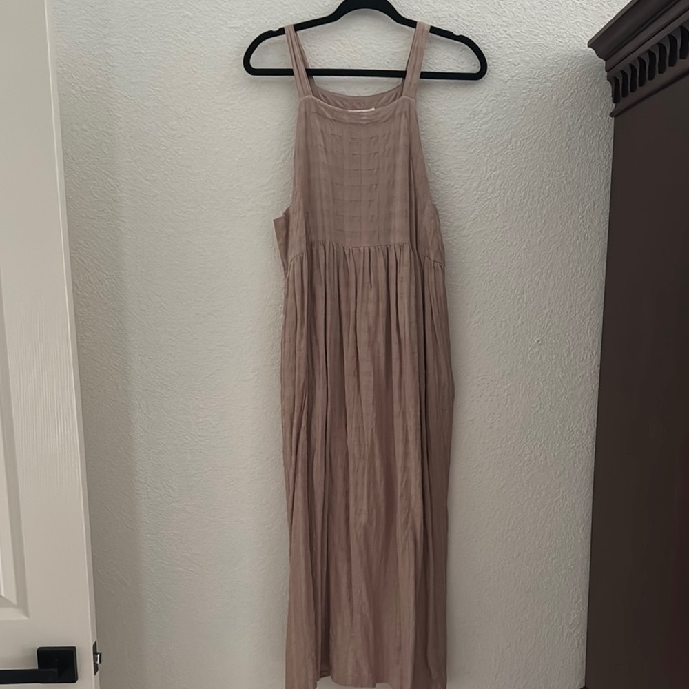 Neuflora Apron Midi Dress